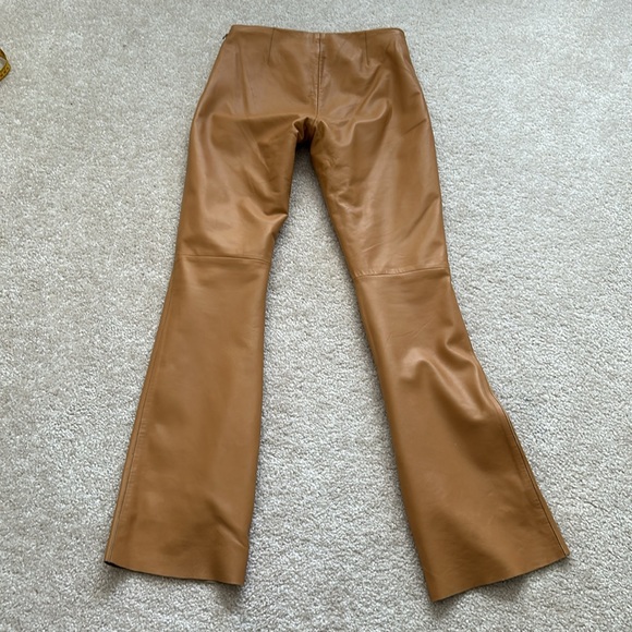 Andrew Marc butterscotch butter soft leather pants. Back hidden zipper, lined - Picture 3 of 7